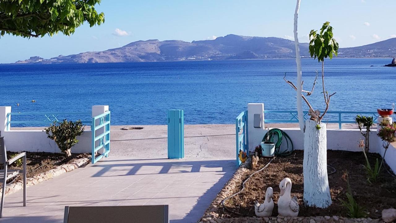 Haraki Mare Studios Beach Front Kültér fotó