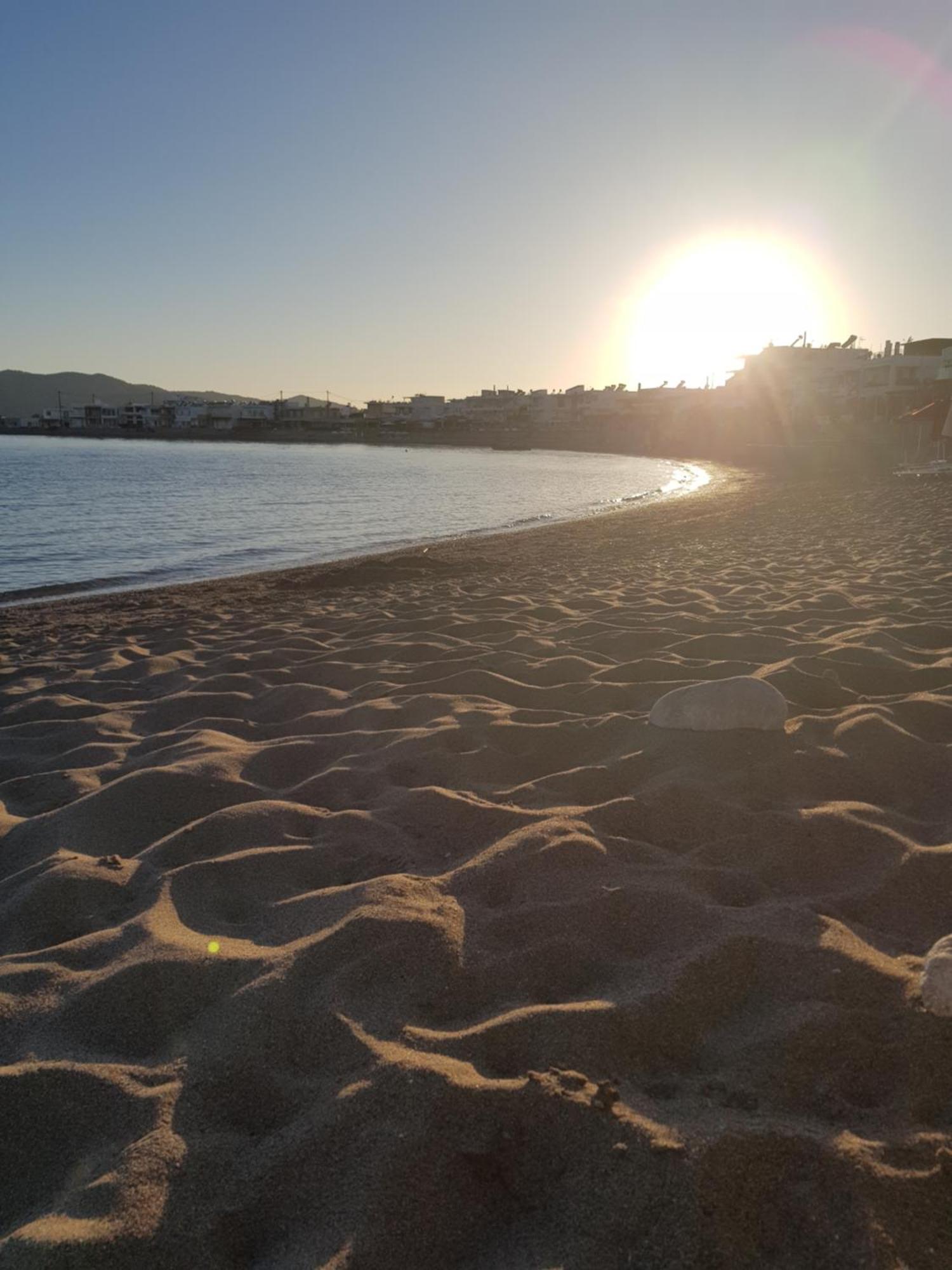 Haraki Mare Studios Beach Front Kültér fotó